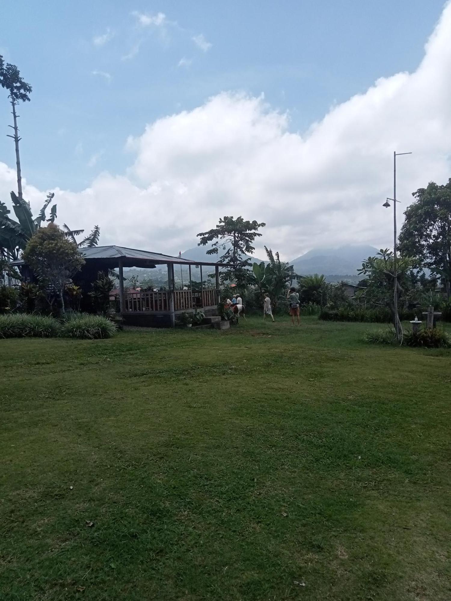 Bugo Camp Glamping & Natural Activity มุนดุก ภายนอก รูปภาพ