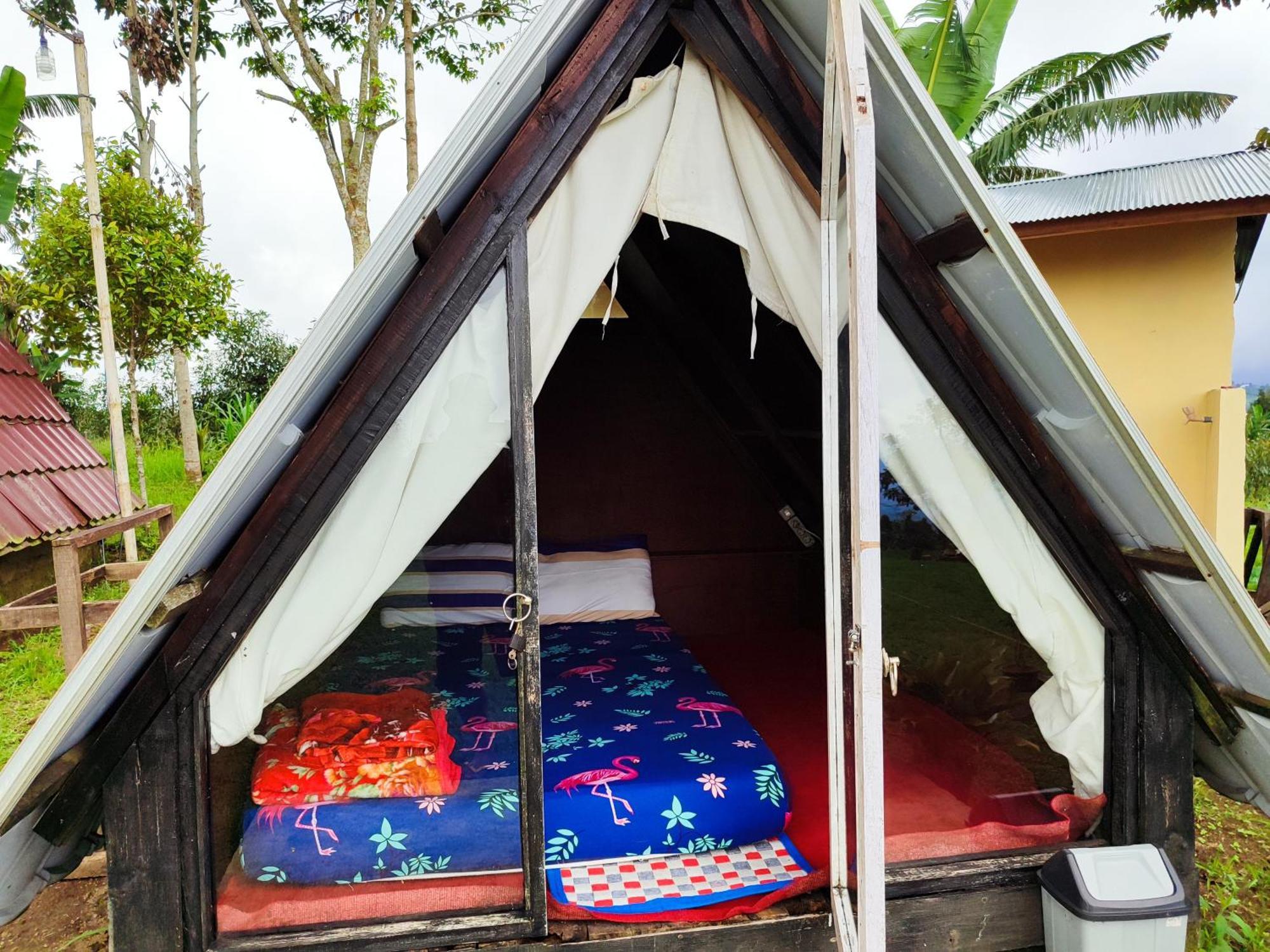 Bugo Camp Glamping & Natural Activity มุนดุก ภายนอก รูปภาพ