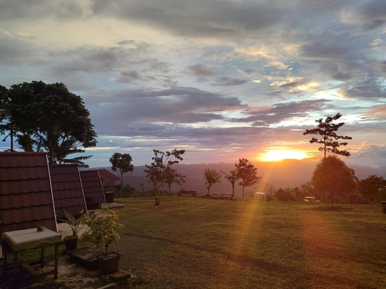 Bugo Camp Glamping & Natural Activity มุนดุก ภายนอก รูปภาพ